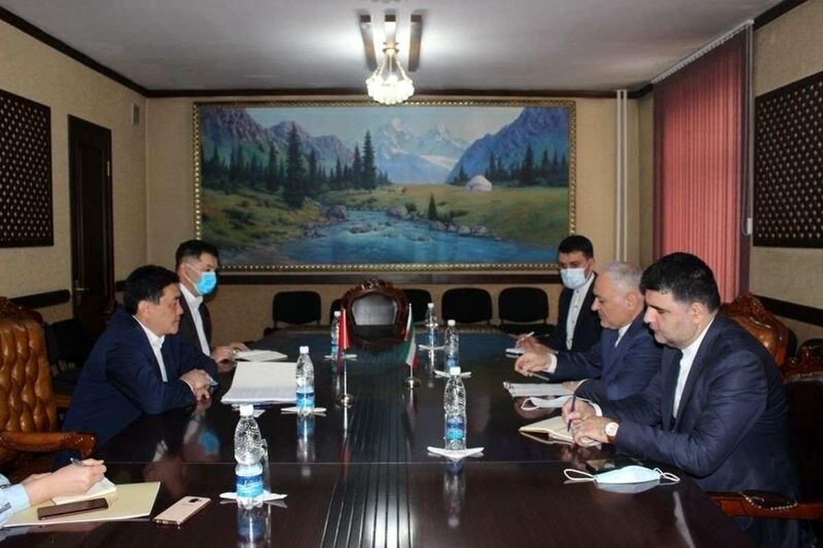 وزیر اقتصاد قرقیزستان از کمک‌های انسان دوستانه استان خراسان رضوی به این کشور قدردانی کرد