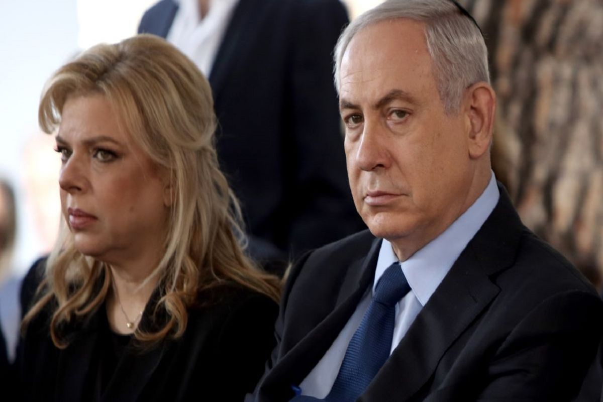 خدمتکار سارا نتانیاهو: او مرا مجبور می‌کرد هر روز پاهایش را ببوسم