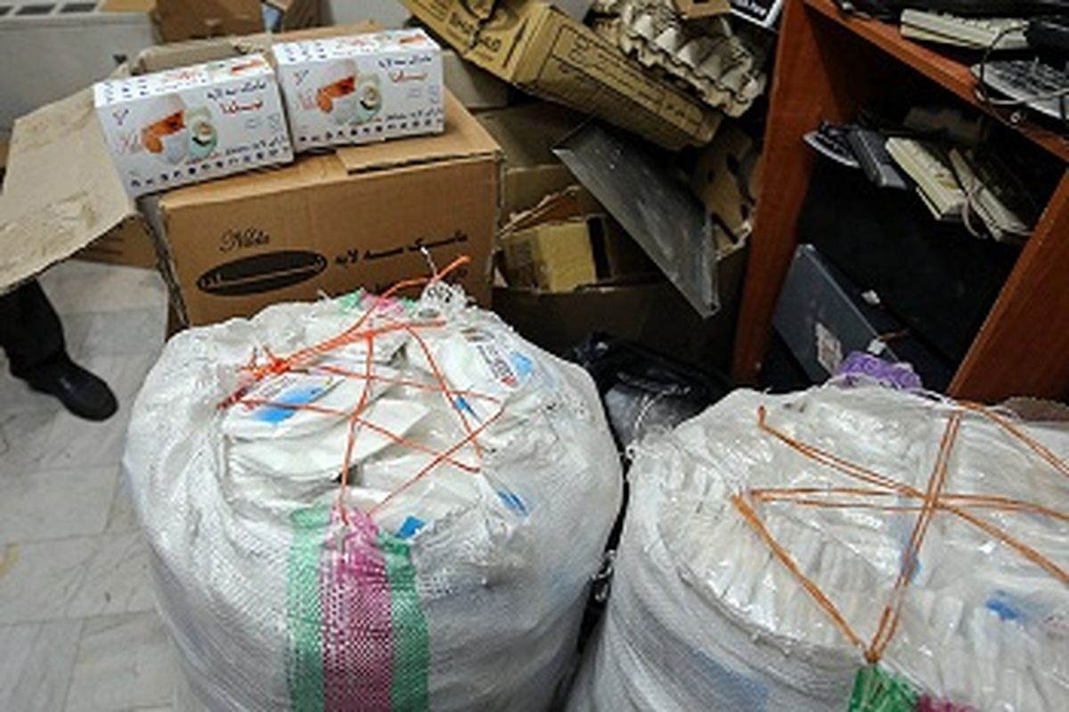 ۱۵۶ هزار عدد ماسک قاچاق در خرمشهر کشف شد