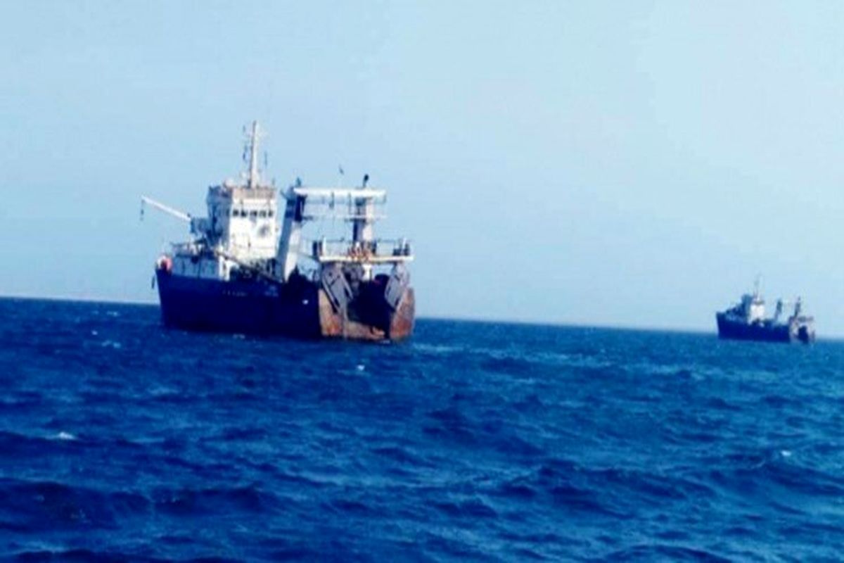 توقیف ۲ فروند کشتی صید ترال در محدوده آبهای چابهار