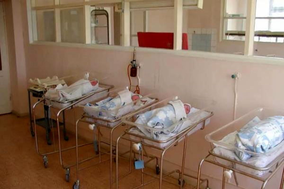 پرت کردن نوزاد معلول تازه متولد شده از پنجره بیمارستان!