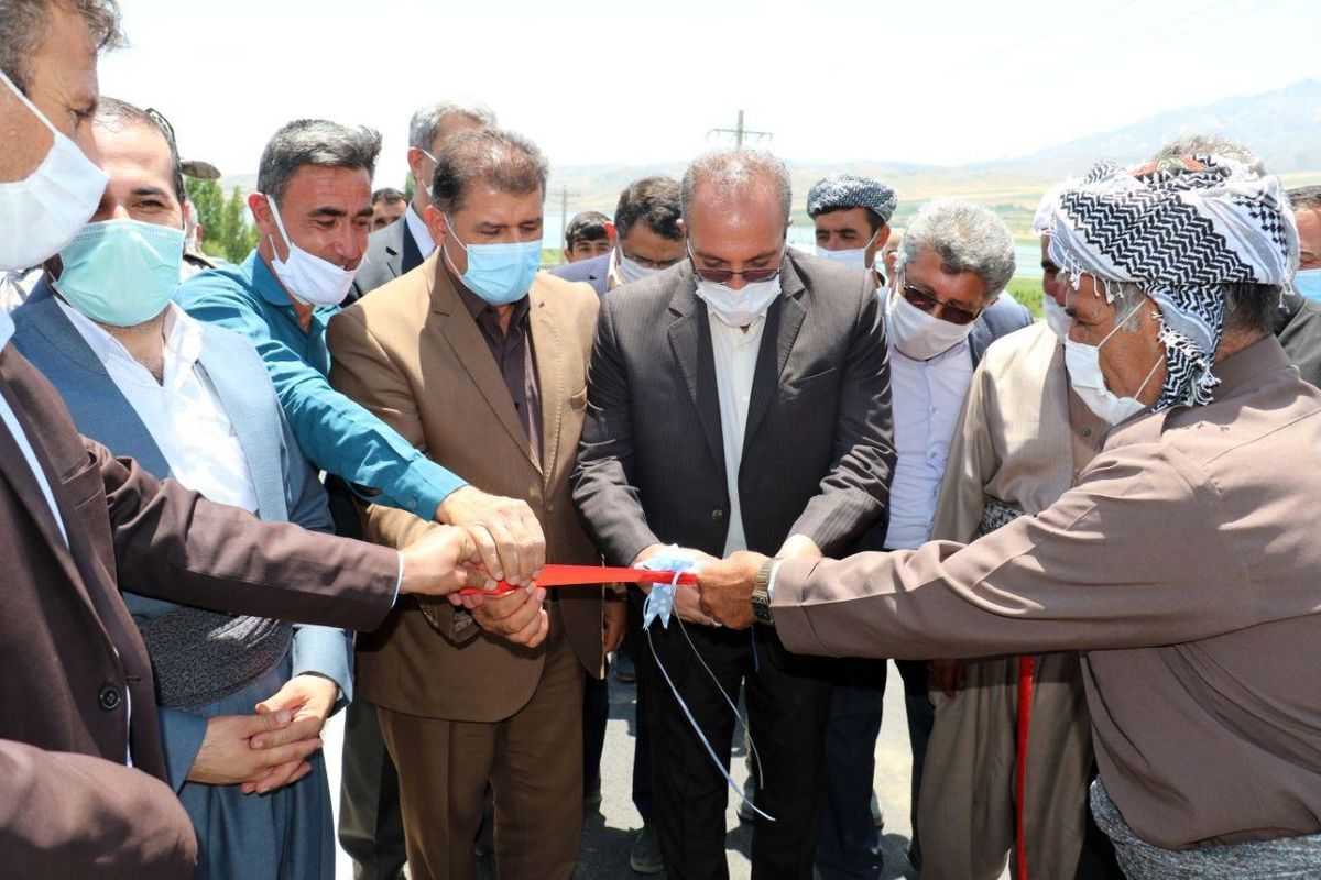 افتتاح ۱۲ کیلومتر آسفالت از راه‌های روستایی پیرانشهر در قالب طرح ابرار