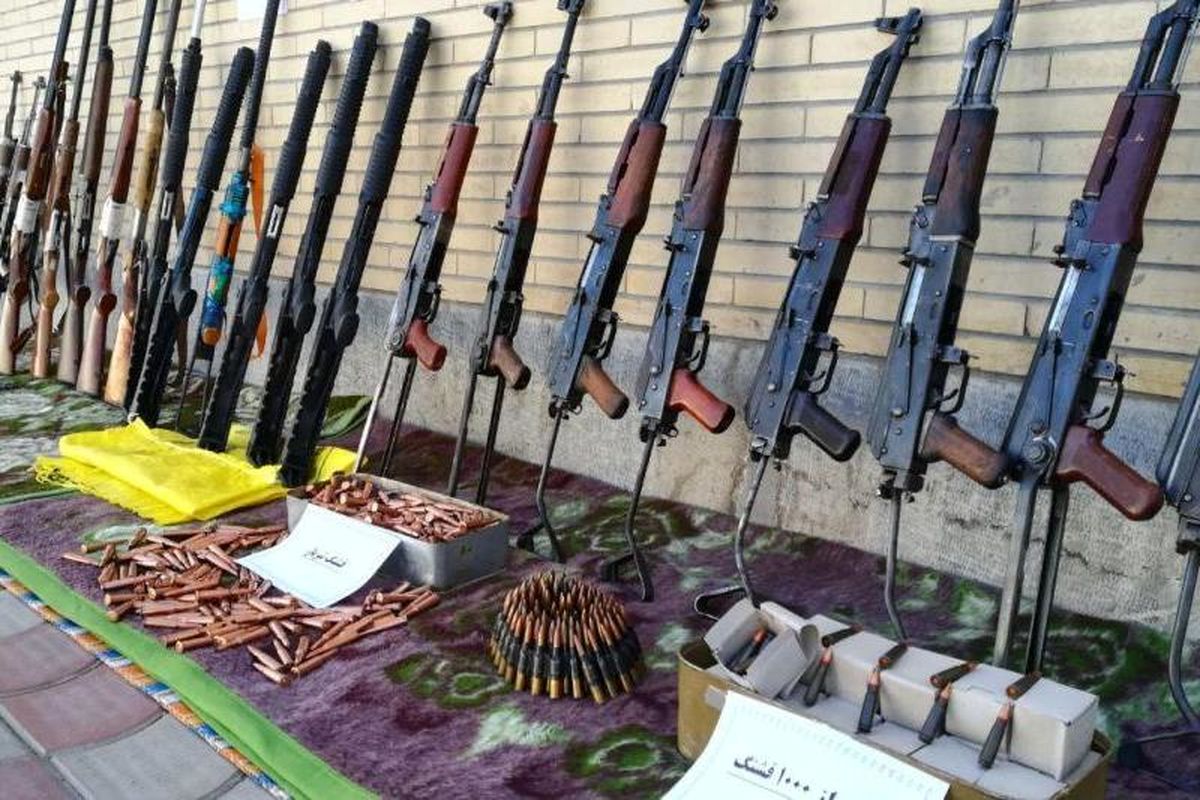 انهدام باند قاچاق سلاح با کشف۲۰۰ قبضه اسلحه جنگی در اصفهان