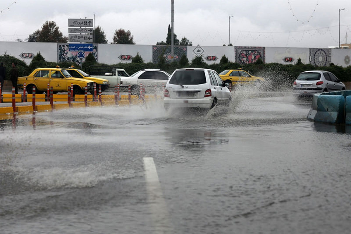 بارش باران در برخی نقاط کشور/ افزایش دما در شمال ایران