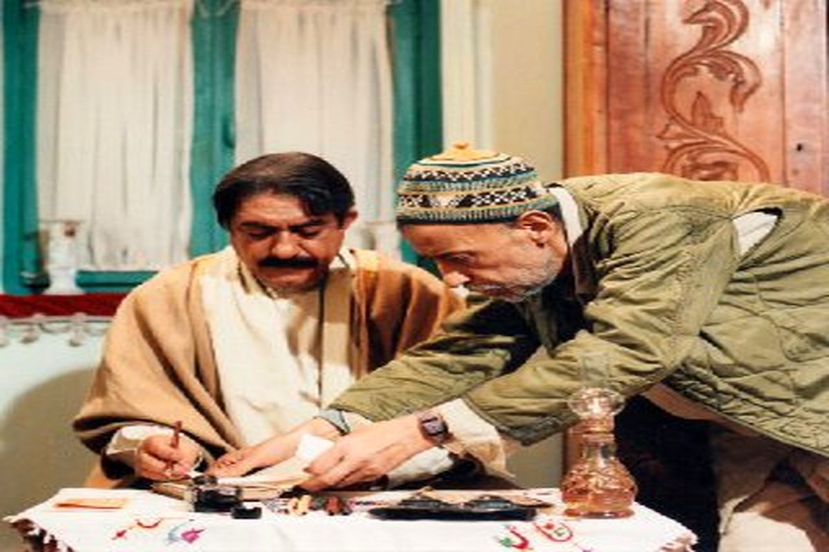 چای دو رنگ، پرچم سه رنگ/دیالوگ‌های موجز و پر بار، الهام‌بخش طراحی صحنه آثارش بود.