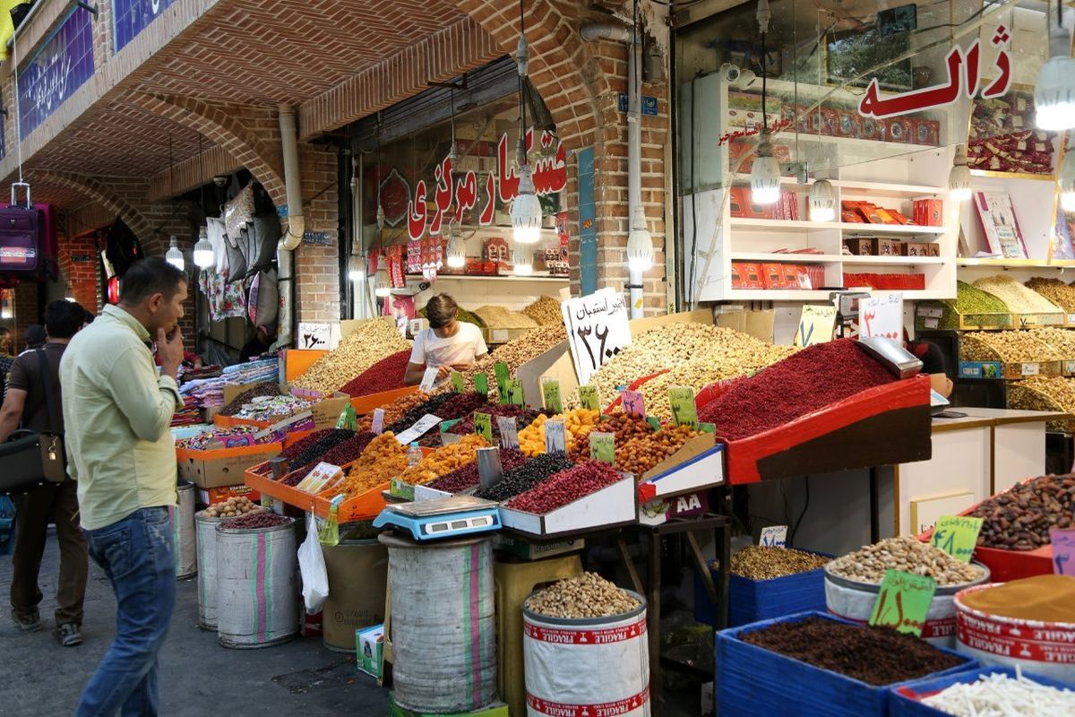 مردم از عدم نظارت جدی بر قیمت کالاها در بازار استان گله مند هستند/ضرورت  برخورد شدید با متخلفان و گران‌فروشان
