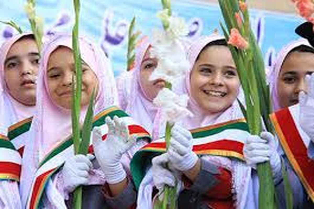 سال جدید تحصیلی با حضور ۱۸۶ هزار دانش آموز زنجانی