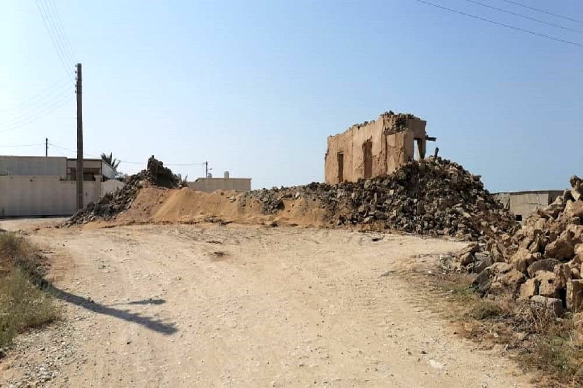 ساختمان قدیمی گمرک لاور بوشهر تخریب شد