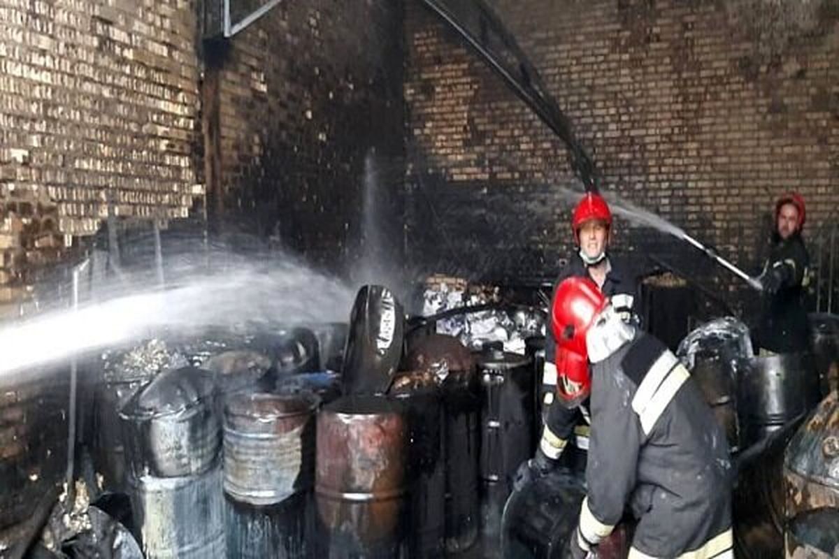 انفجار و آتش سوزی در شهرک صنعتی چهاردانگه