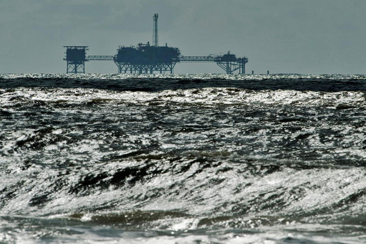 تأسیسات نفتی خلیج مکزیک آماده رویارویی با طوفانی دیگر می‌شوند
