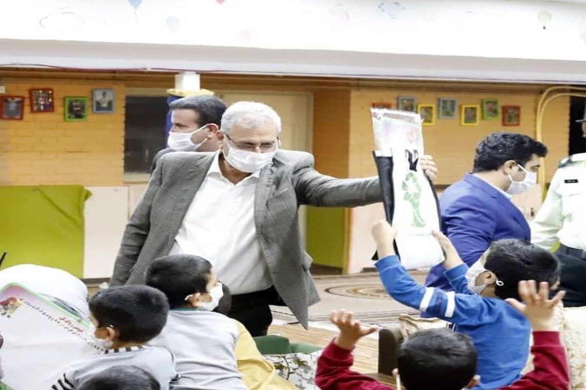 حضور  ربیعی در یکی از مراکز شبانه روزی نگهداری کودکان