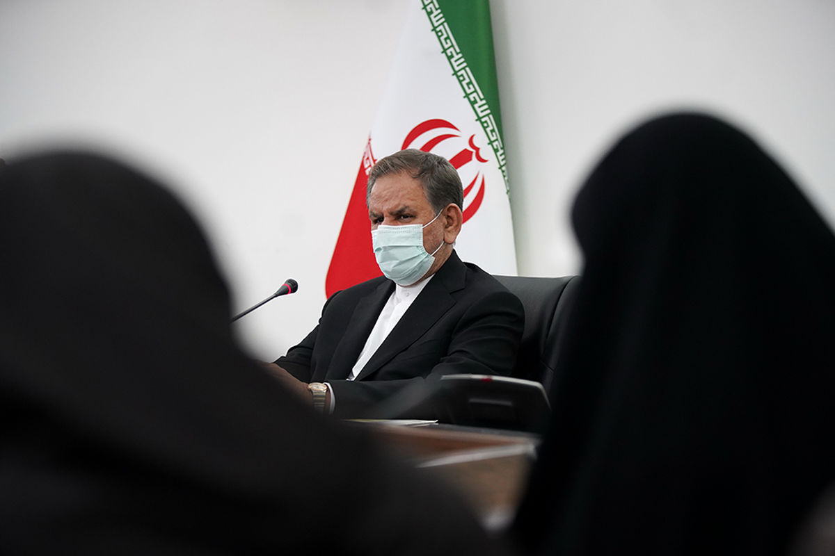 رفتار کسانی که از  رنج مردم سوء استفاده می کنند در تاریخ ثبت می شود