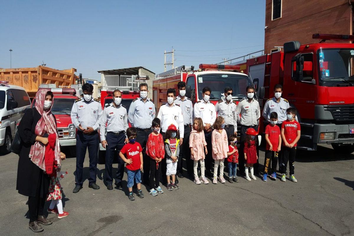 مراسم تجلیل از آتش نشانان فداکار شهر پرند