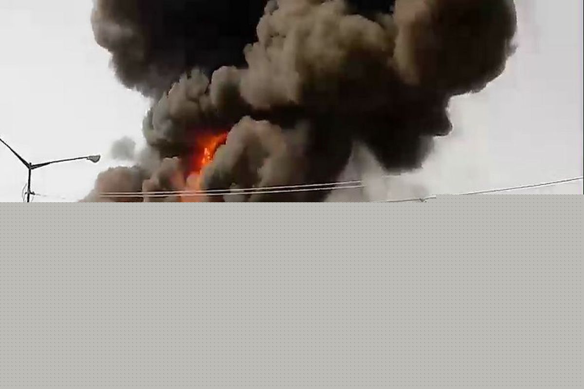 حریق انبار لوازم یدکی خودرو خسارت مالی سنگینی بر جا گذاشت