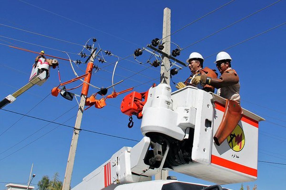 گسترده‌ترین برنامه تعمیرات شبکه‌های توزیع برق کشور کلید می‌خورد
