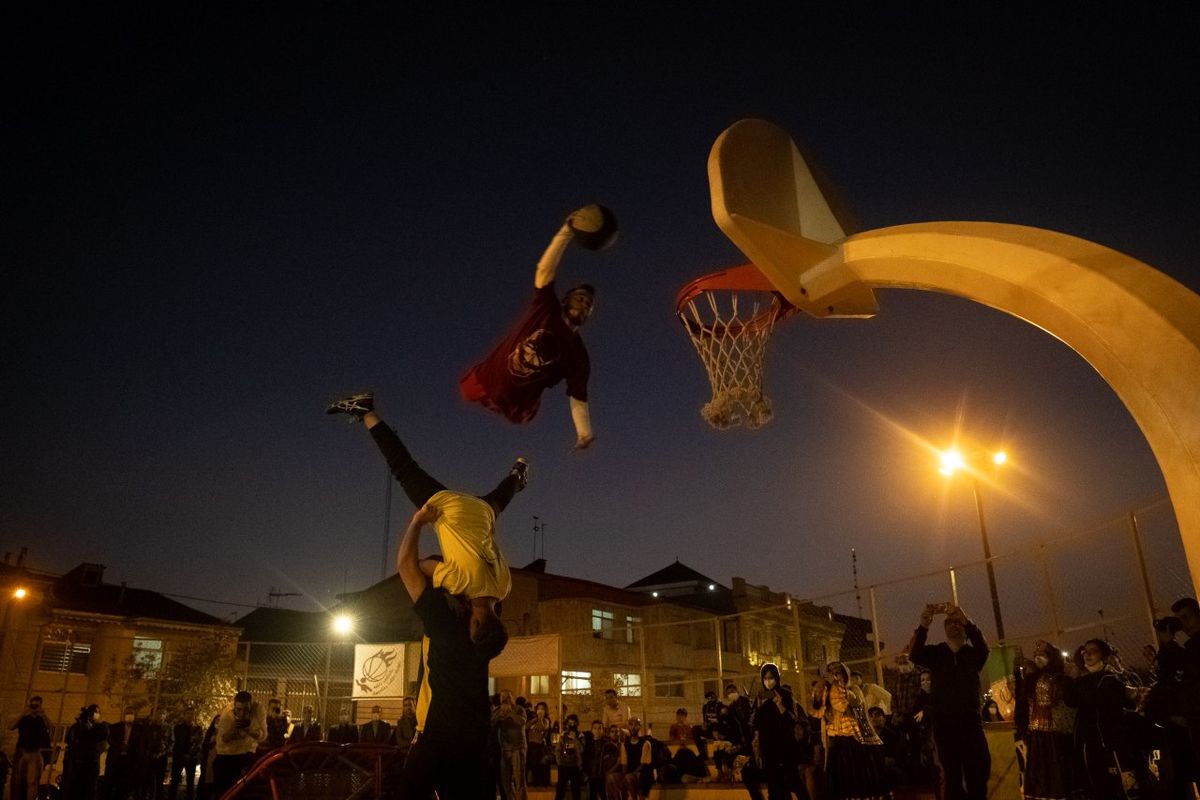 اجرای نمایش بسکتبال آکروباتیک و مسابقه ۳×۳ در جشنواره ورزش‌های خیابانی