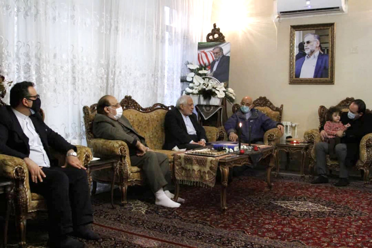 اعضای حزب موتلفه با خانواده شهید فخری‌زاده دیدار کردند