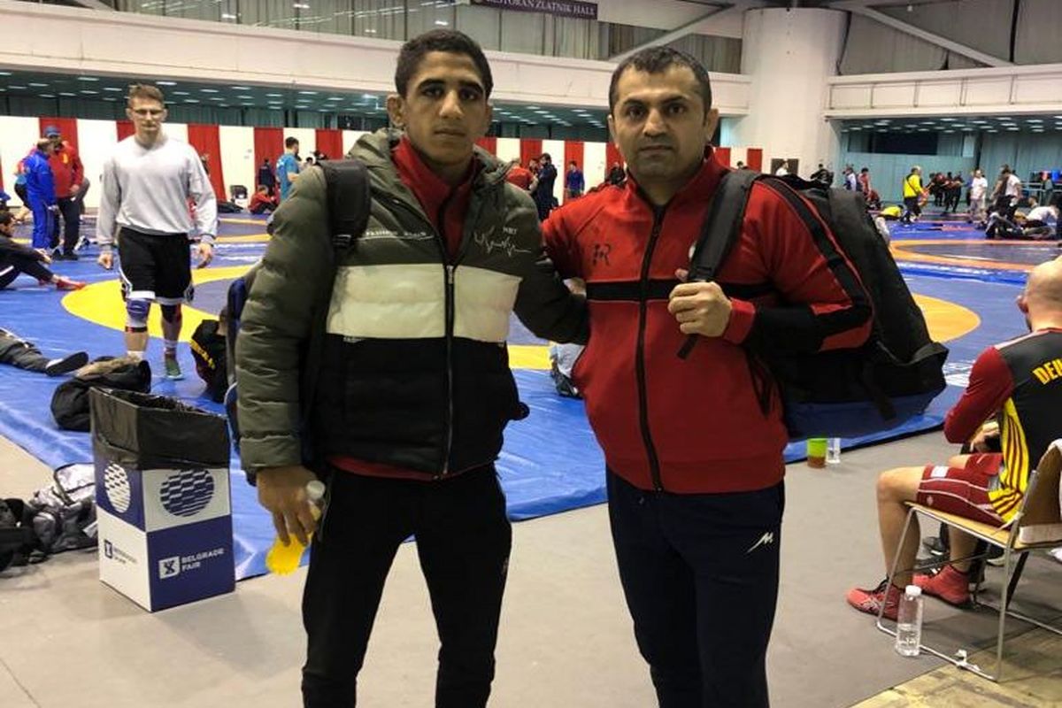 عموزاد از ظهر امروز به مصاف حریفان خود می‌رود