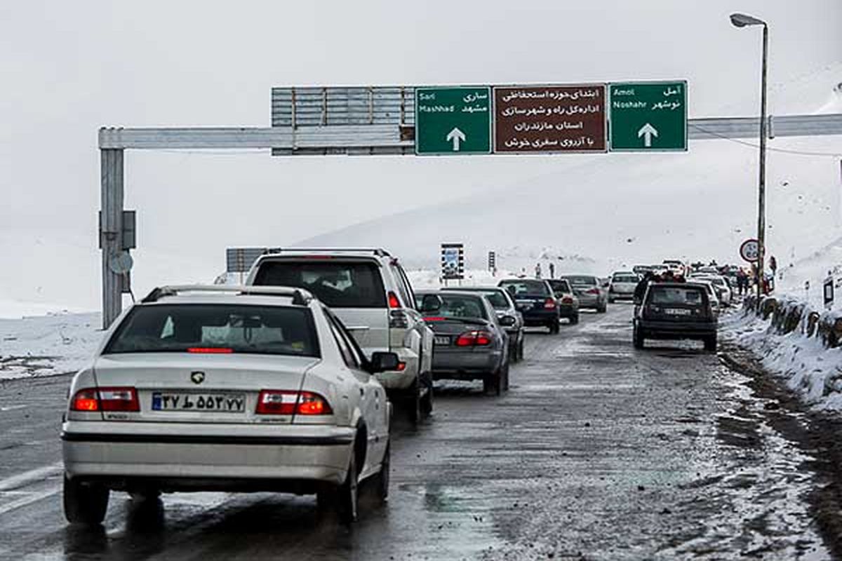 بارش برف و باران در جاده های ۲۴ استان کشور