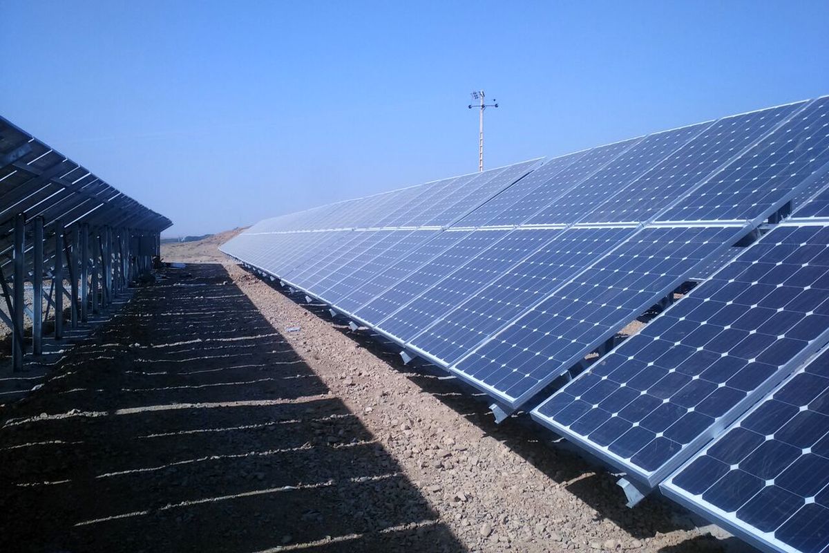 بهره‌برداری از نیروگاه خورشیدی درودزن