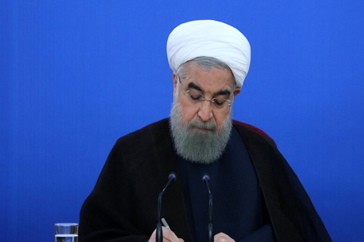 دکتر روحانی درگذشت پدر بزرگوار شهیدان چراغی را تسلیت گفت