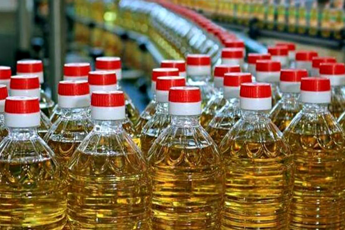 احتکار ۱۸۰۰ بطری روغن در فروشگاه بزرگ جاسک