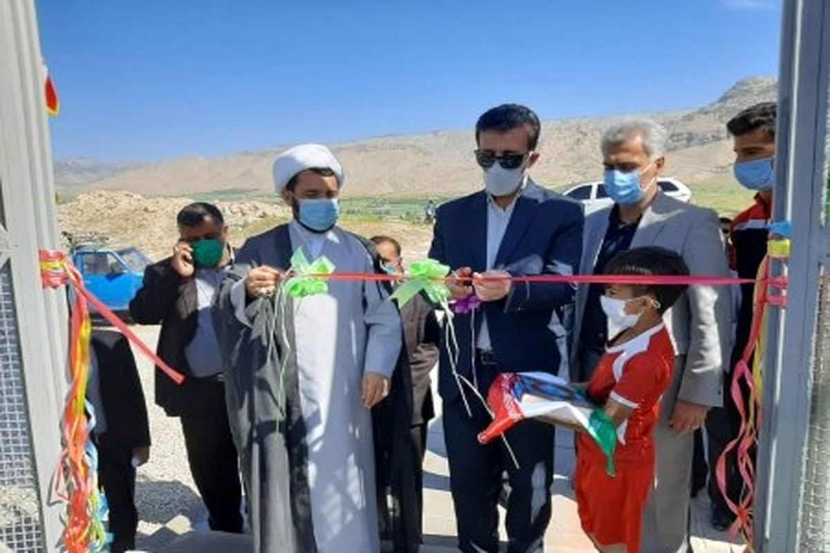 افتتاح چمن مصنوعی روستای ضرغام آباد شهرستان کهگیلویه