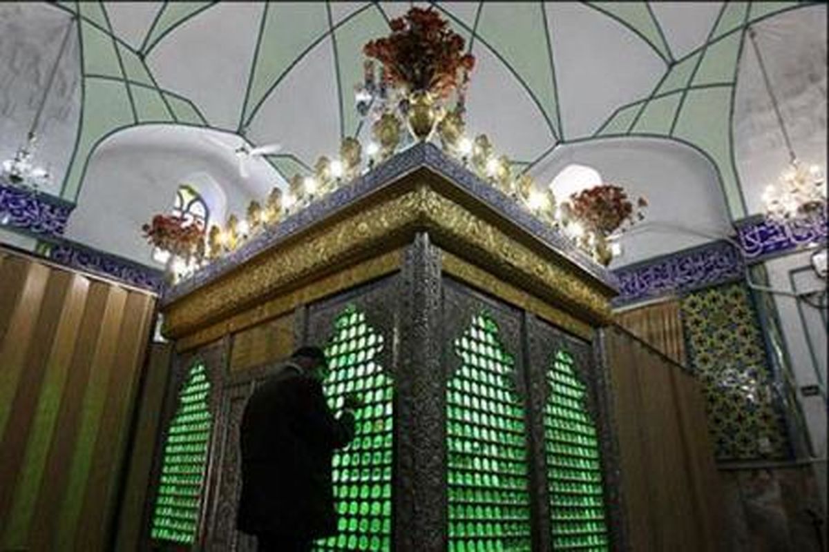 علت اصلی زیاد بودن امامزادگان در ایران چیست؟