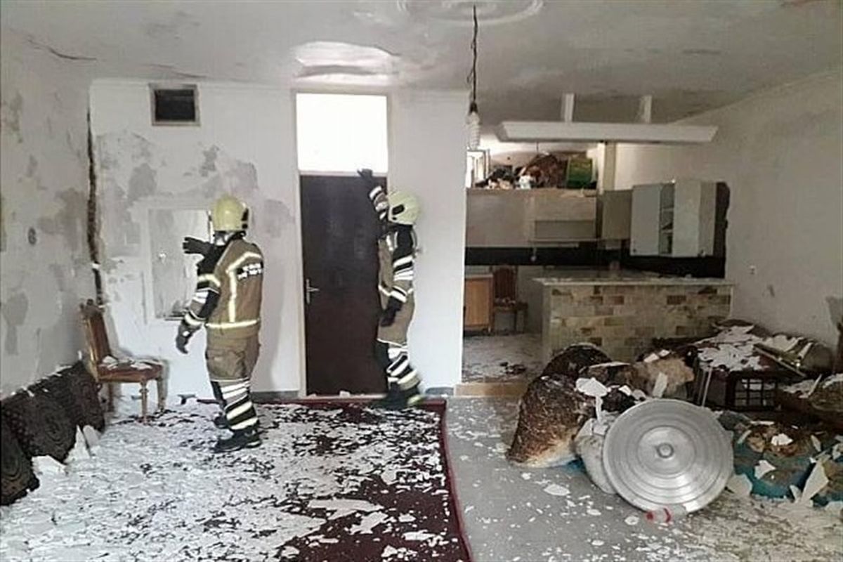 انفجار منزل مسکونی بر اثر نشت گاز در نهاوند دو مصدوم برجای گذاشت
