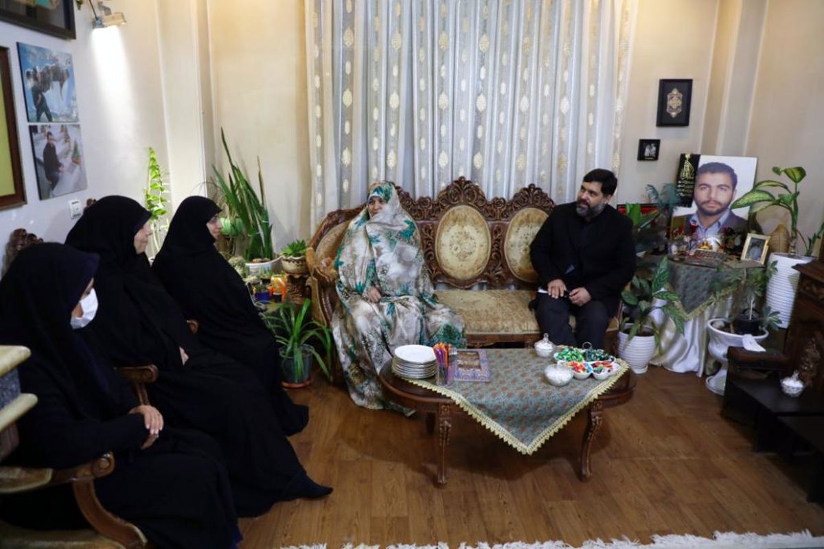 حضور ۲ عضو شورای شهر در خانه شهید فتنه ۸۸