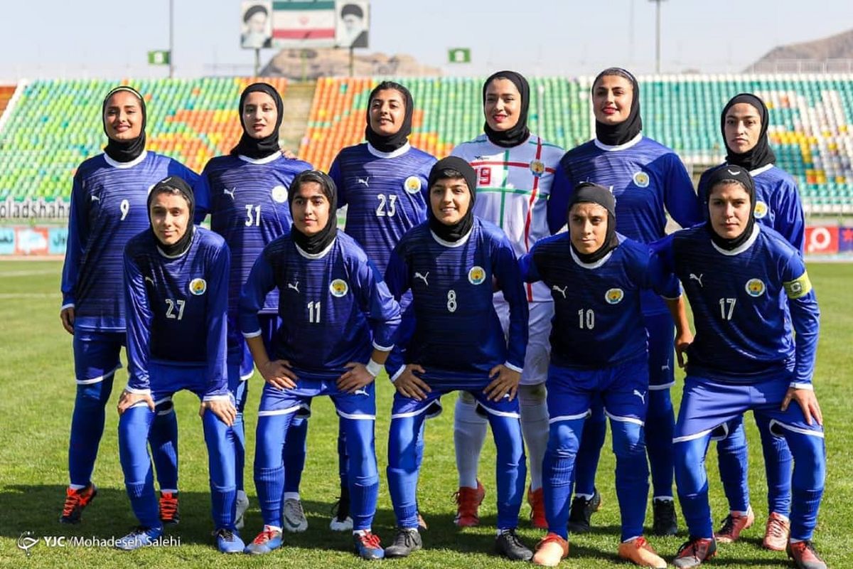 تیم فوتبال بانوان پالایش گاز ایلام بام ایران را گل باران کردند