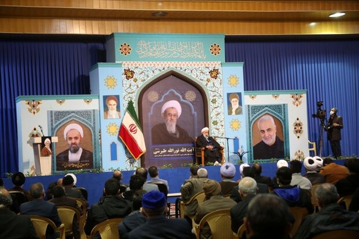 امام جمعه شهرستان کاشان : آیت الله طبرسی نقش مهمی در اتصال مردم با مسئولین داشت