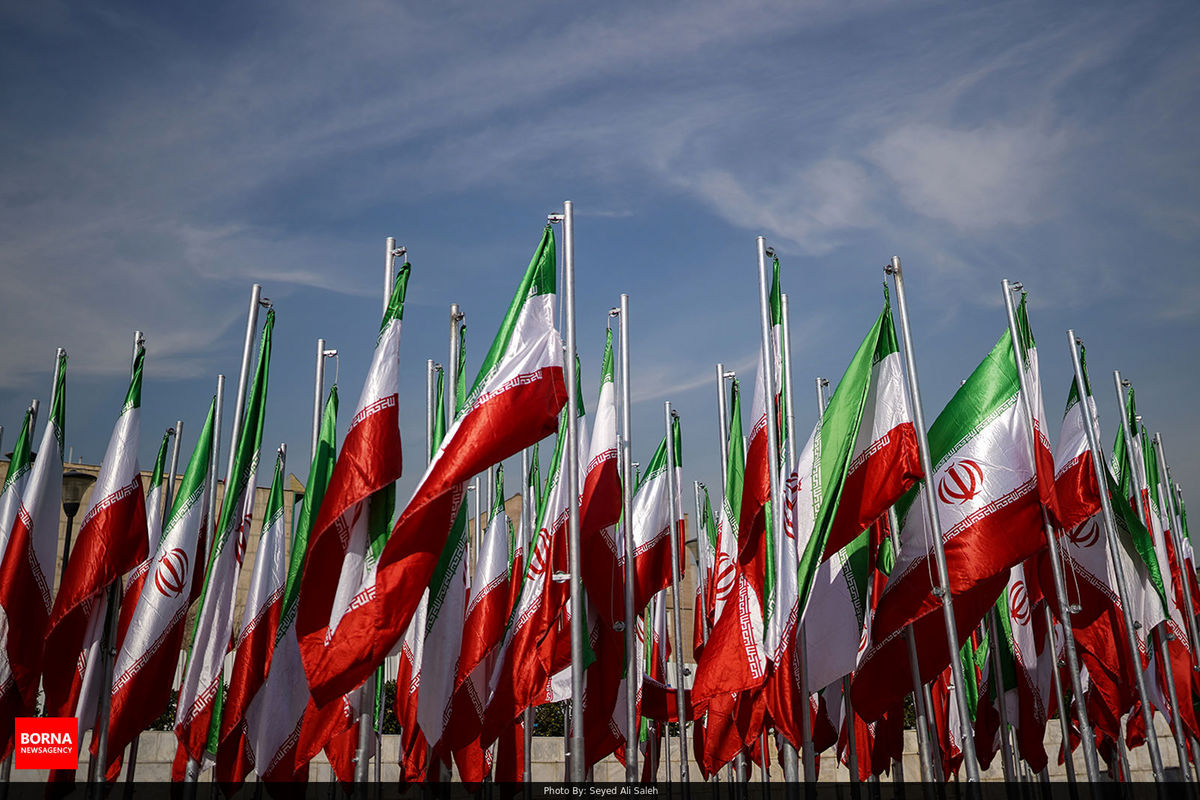 پرچمی به افتخار ایران