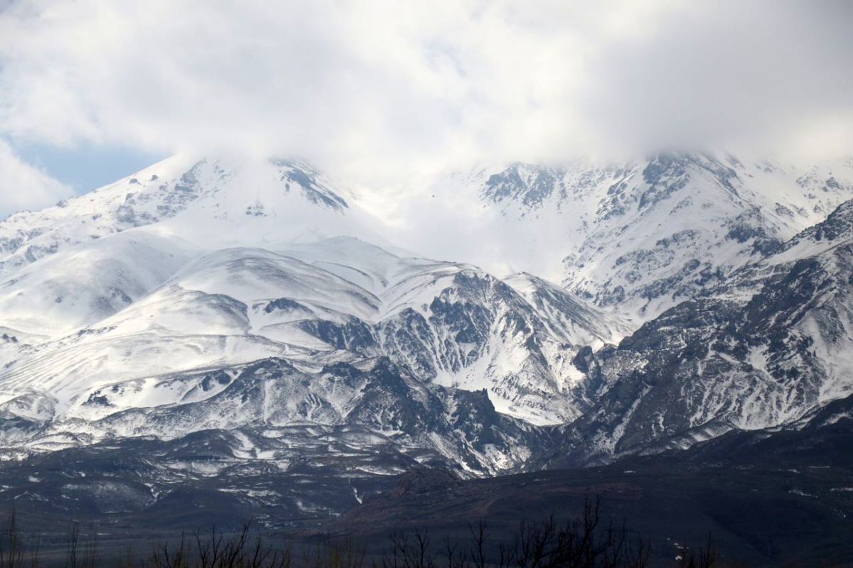 ارتفاعات برفی دشت چالدران به روایت تصویر