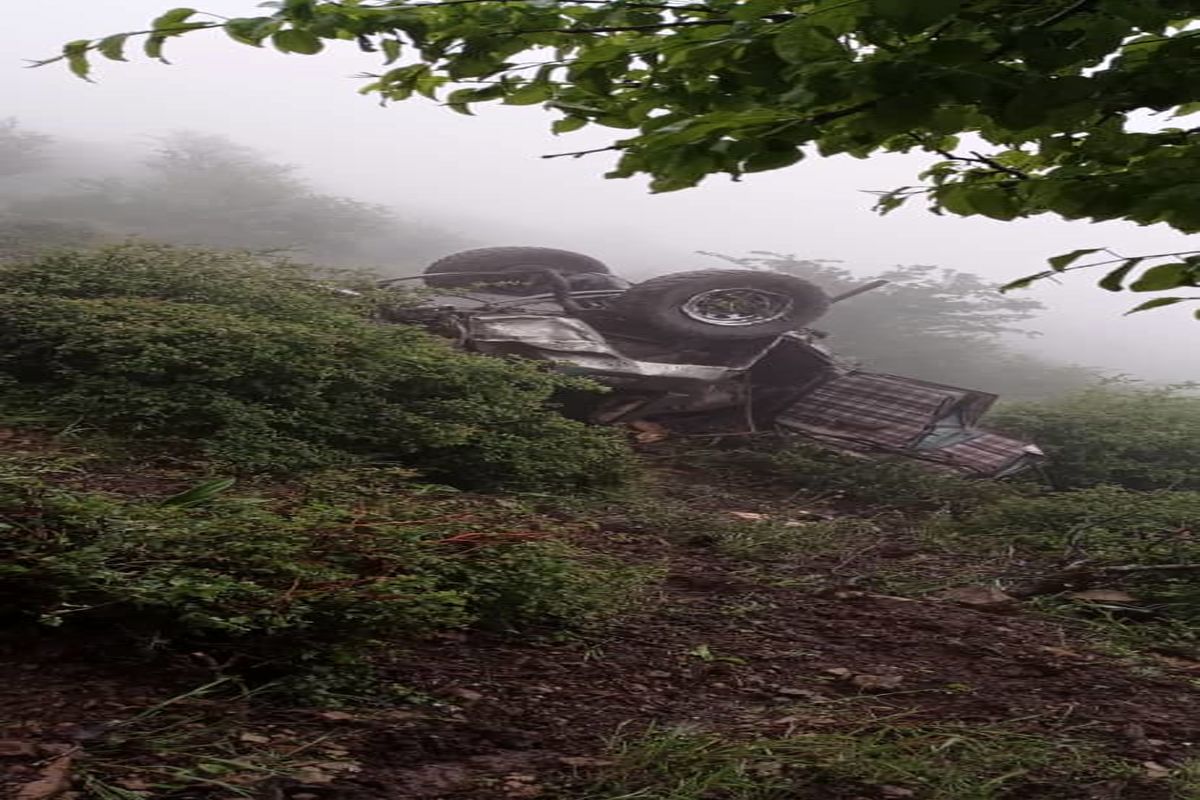 سقوط خودرو پاترول به دره ای در ارتفاعات مریان شهرستان تالش