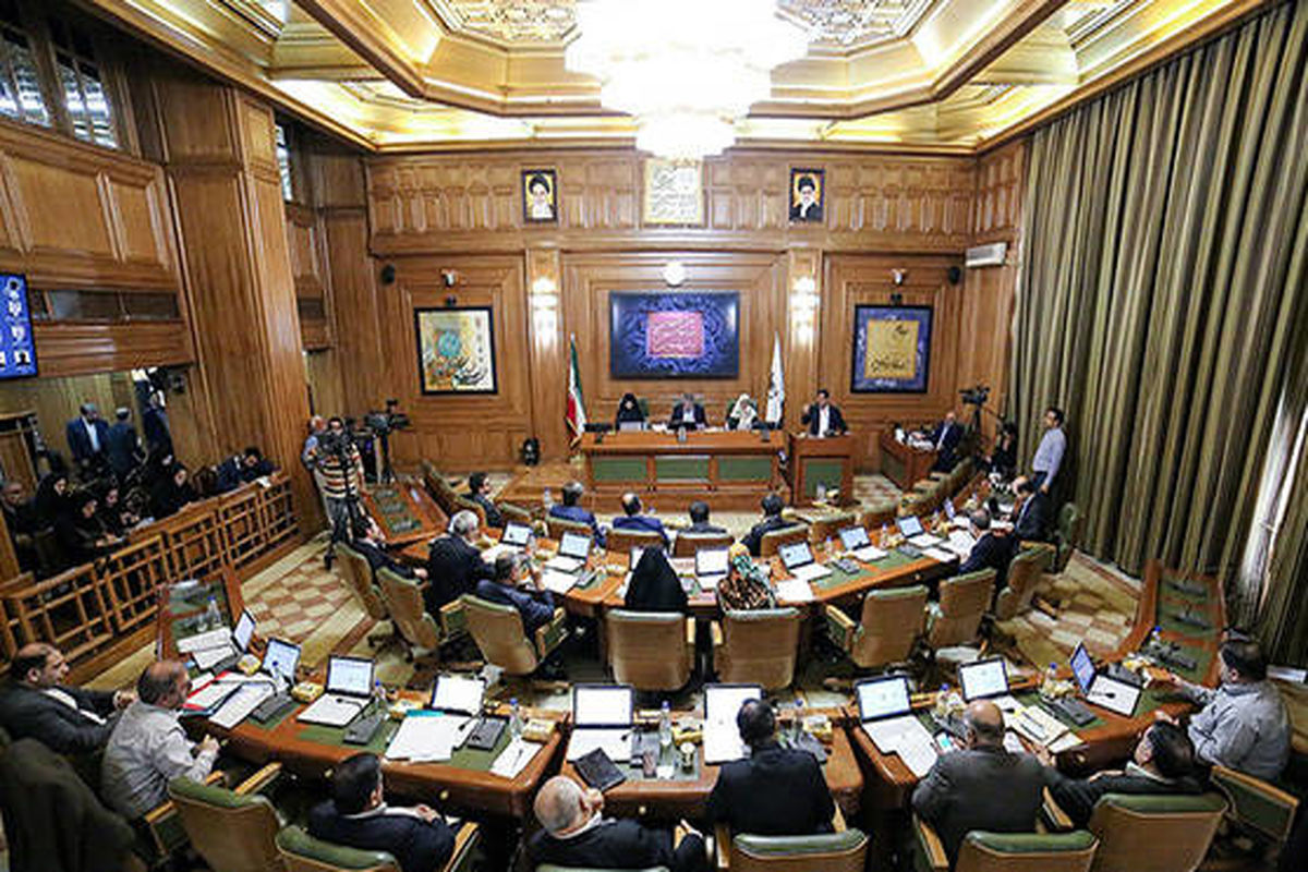 تصویب گزارش حسابرسی سال ۹۴ سازمان املاک/ شهرداری و شورا موظف به پیگیری قضایی تخلفات شدند