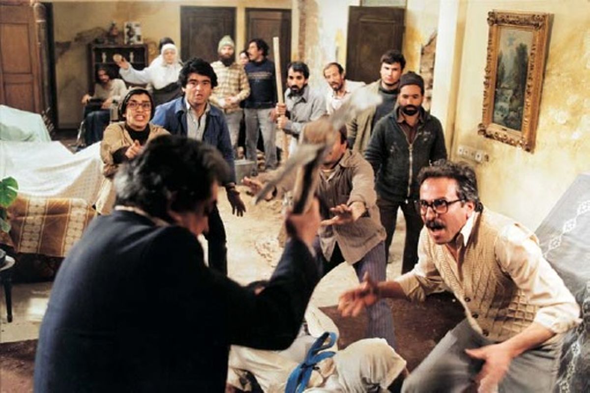 چه عواملی منجر به کاهش سطح کیفی آثار کمدی سینما و تلویزیون شده است؟