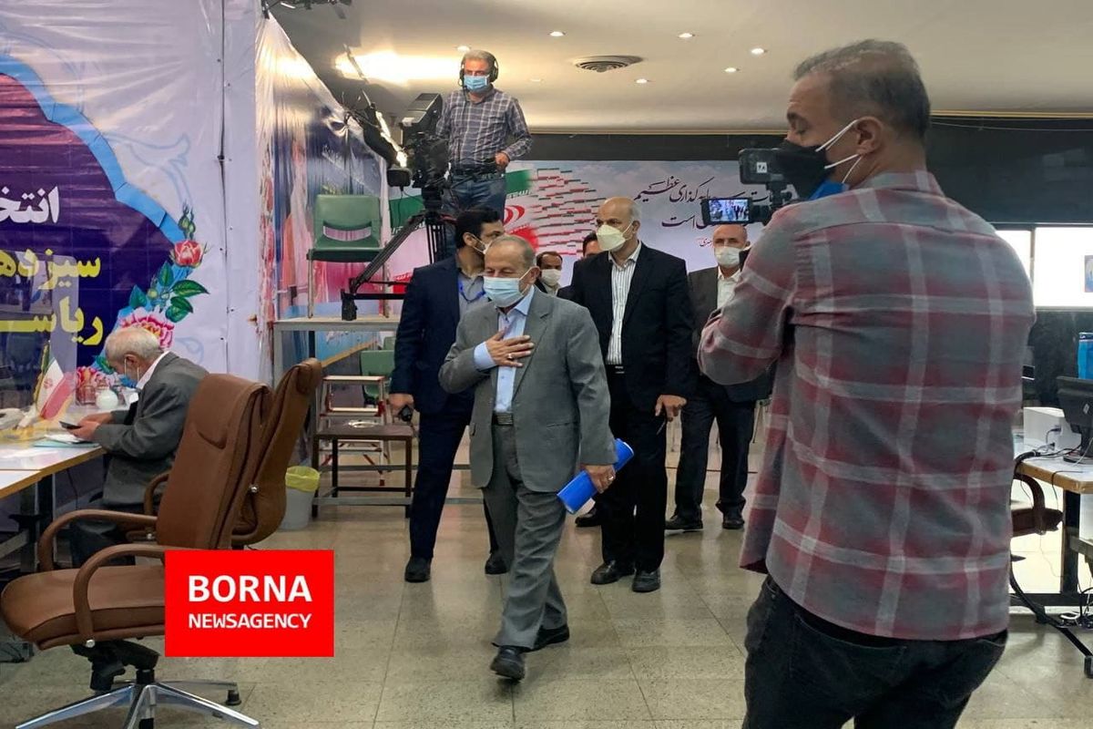سردار افشار برای کاندیداتوری انتخابات ریاست جمهوری ثبت نام کرد
