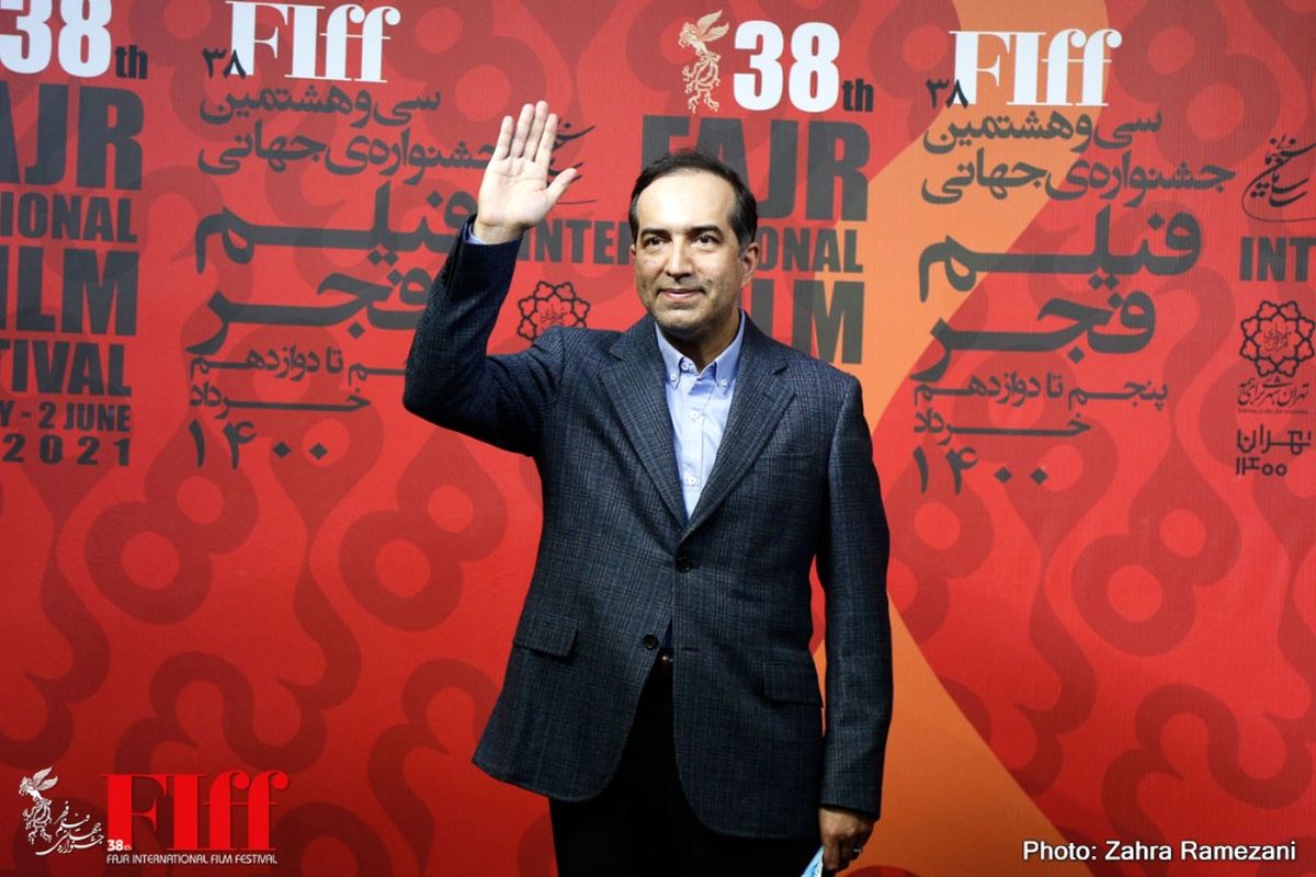 بازدید حسین انتظامی از سی‌وهشتمین جشنواره جهانی فیلم فجر