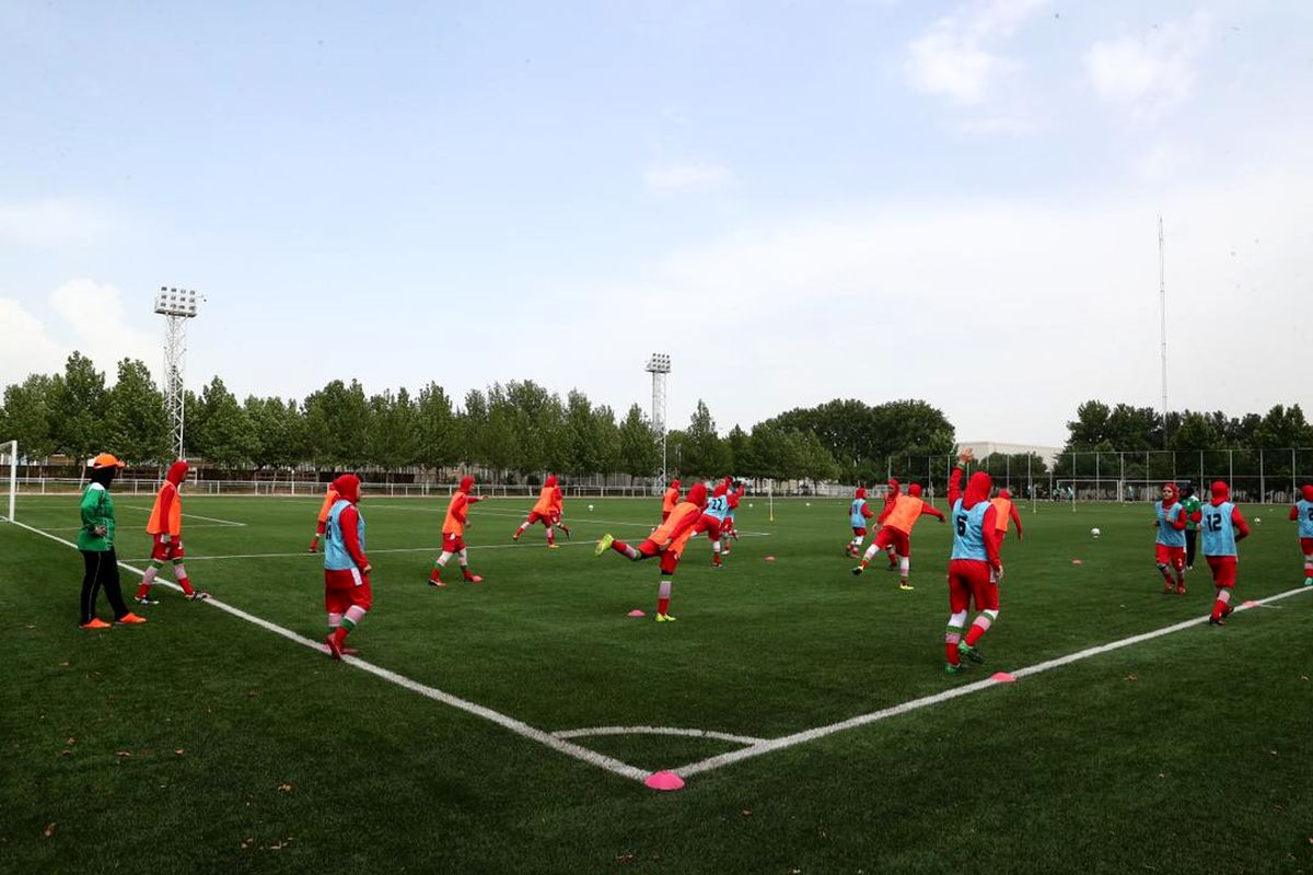 برگزاری تمرین تیم فوتبال جوانان در کمپ تیم‌های ملی