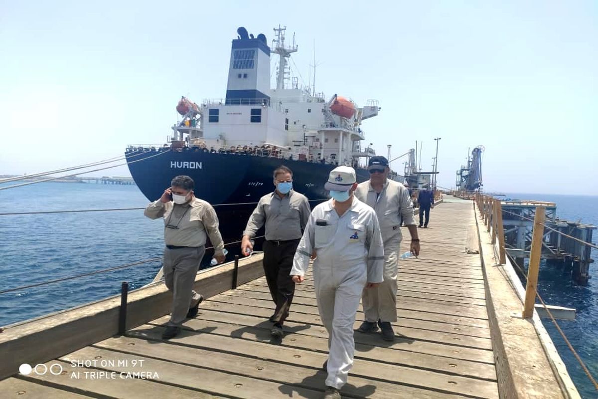 راهکارهای تسهیل در بهبود پهلودهی کشتی ها و ایمنی اسکله نفتی لاوان بررسی شد