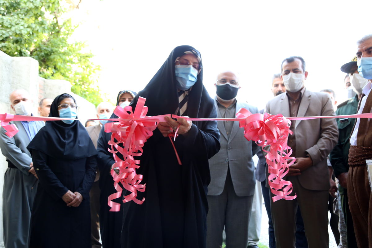  سالن سرپوشیده چمن مصنوعی شهرستان مریوان افتتاح و به بهره برداری رسید