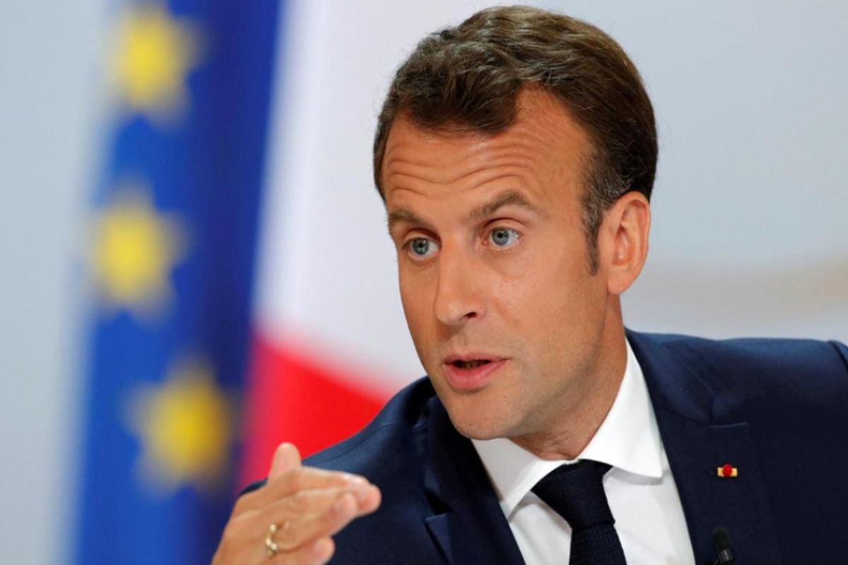 اعلام محاکمه فوری کسی که به رئیس جمهور فرانسه سیلی زد