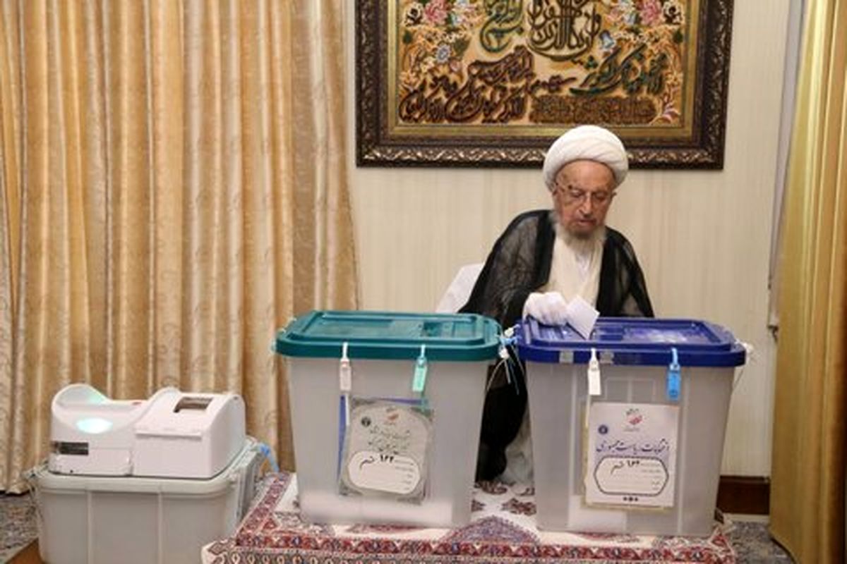 شرکت آیت الله مکارم شیرازی در انتخابات