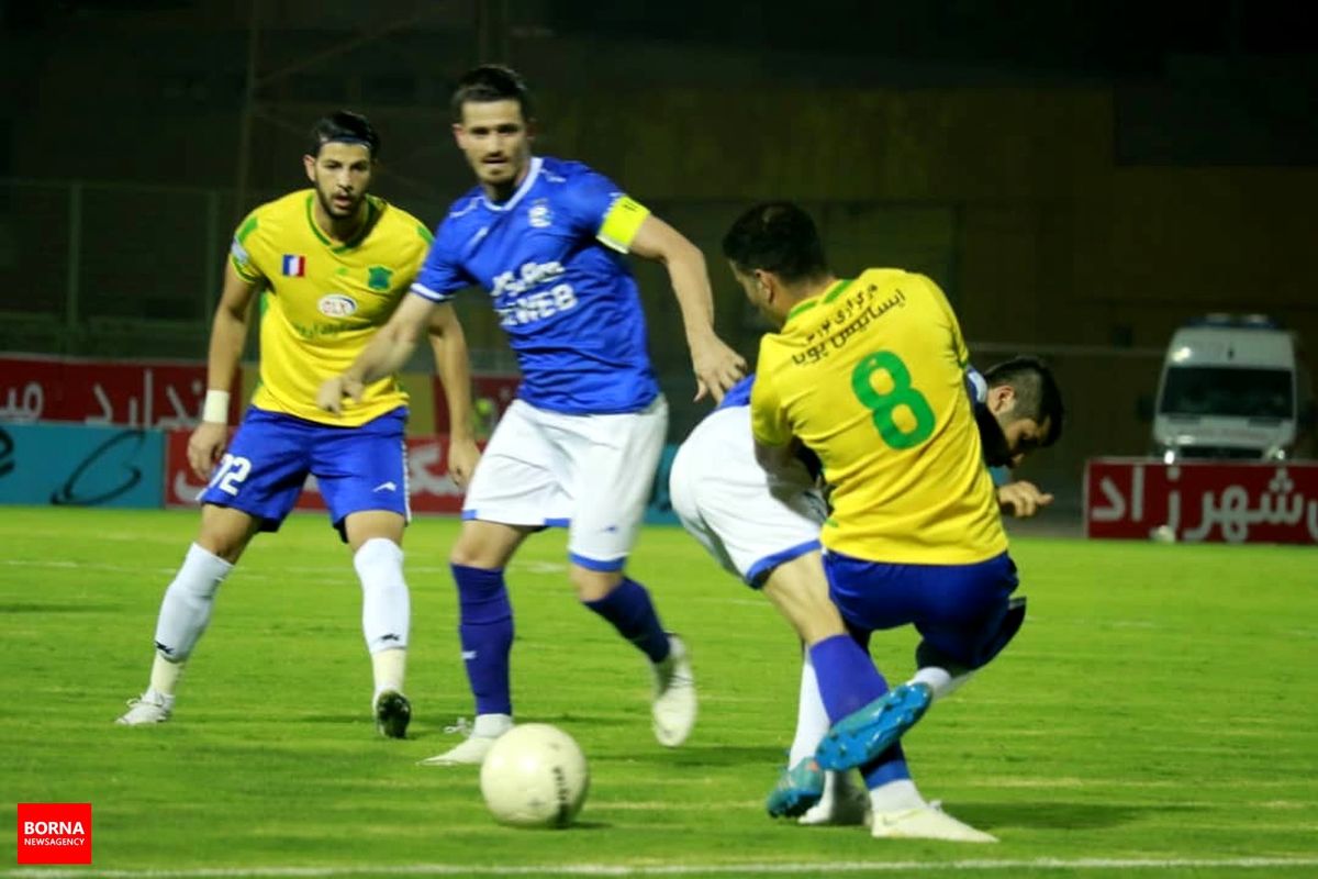 استقلال هدیه ی داور را پذیرفت/کابوس صنعت نفت تمامی ندارد