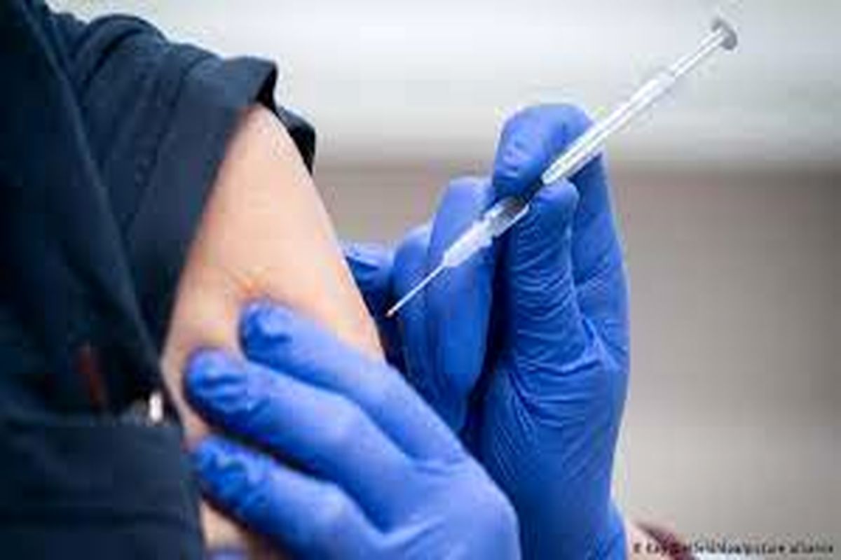 واکسیناسیون ۷۰ نفر از بیرجندی ها در منزل