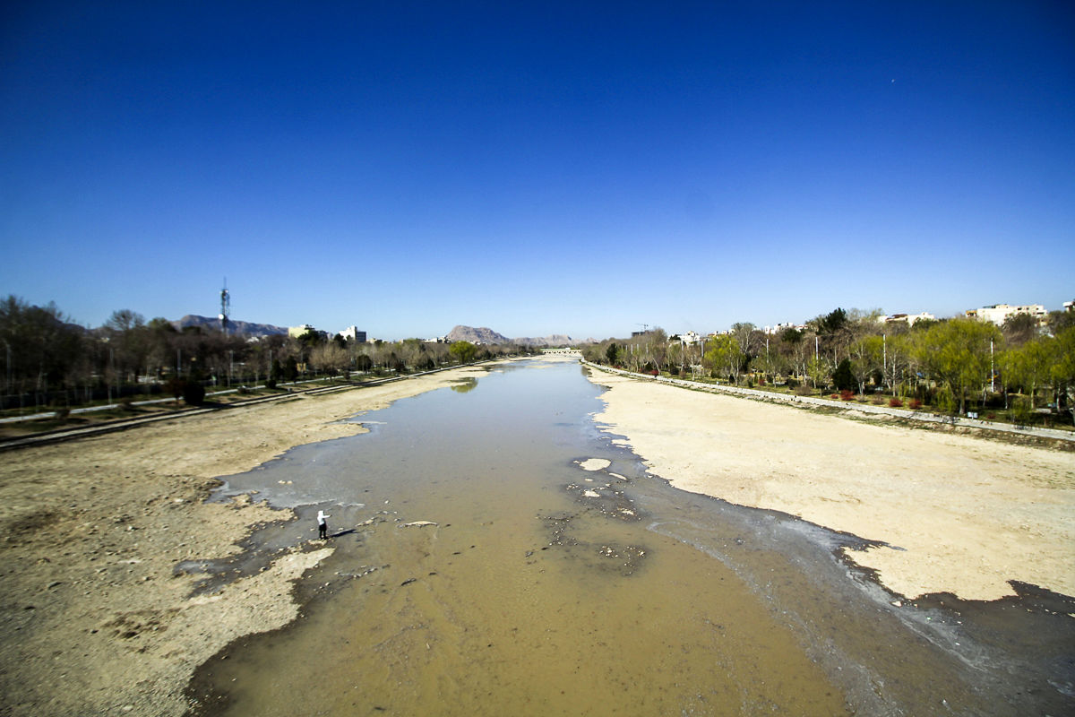 آب رودخانه زاینده‌رود به سمت اصفهان رها شد