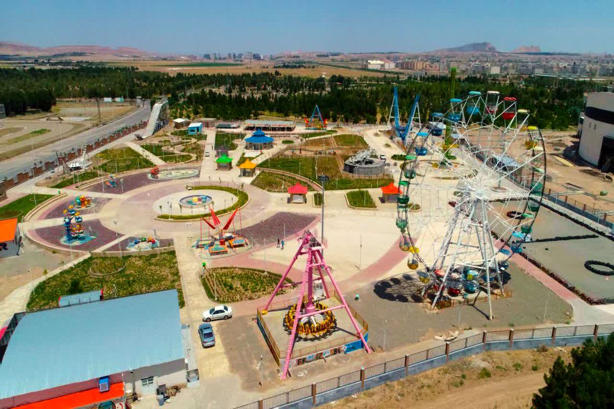 افتتاح بزرگ‌ترین شهربازی قم به‌زودی در بوستان غدیر