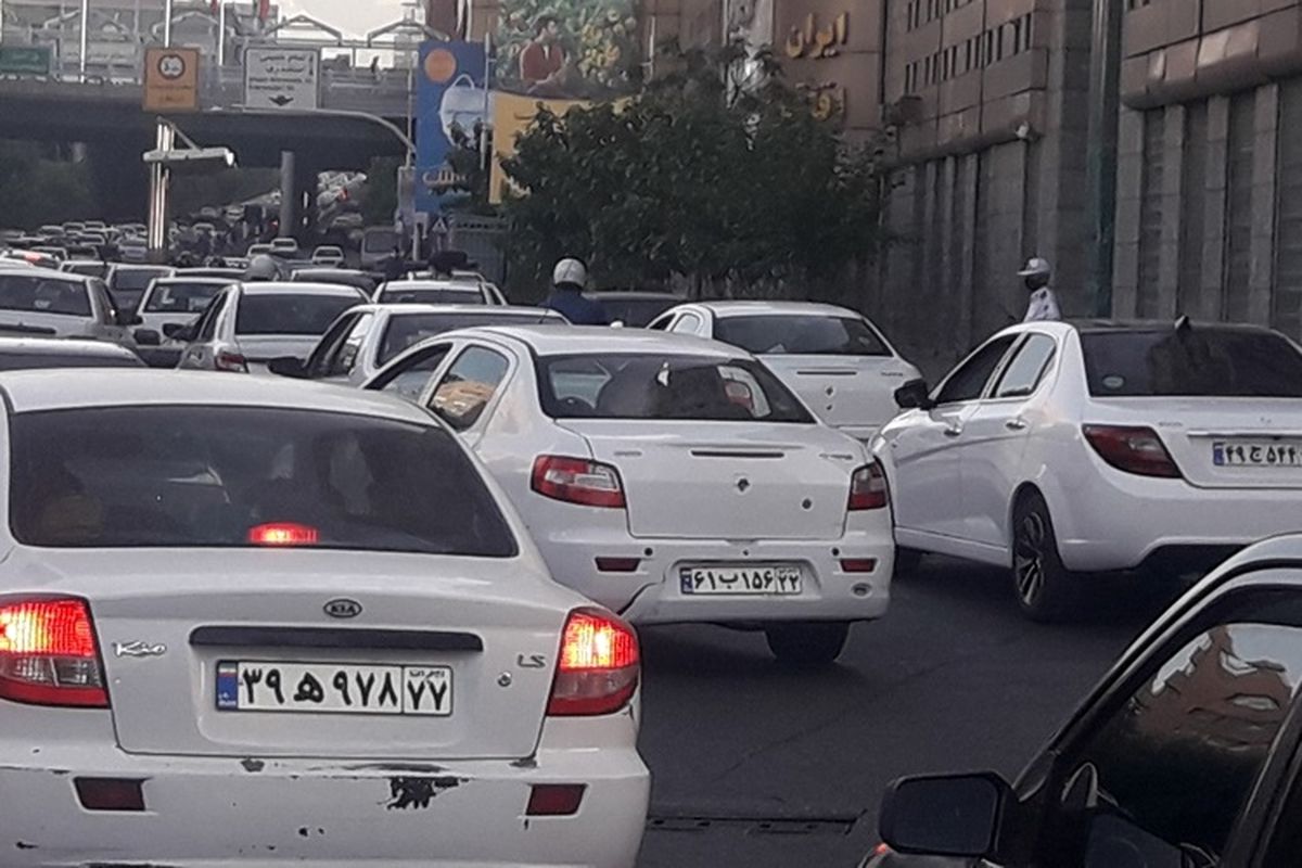 ترافیک پایتخت در روز اول هفته سنگین است