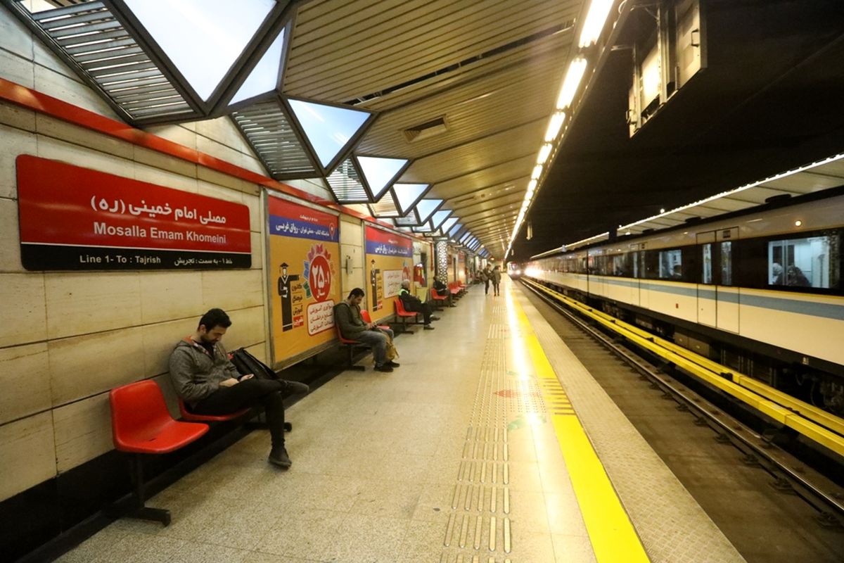 توصیه‌های کرونایی؛ سوار قطارهای شلوغ مترو نشوید